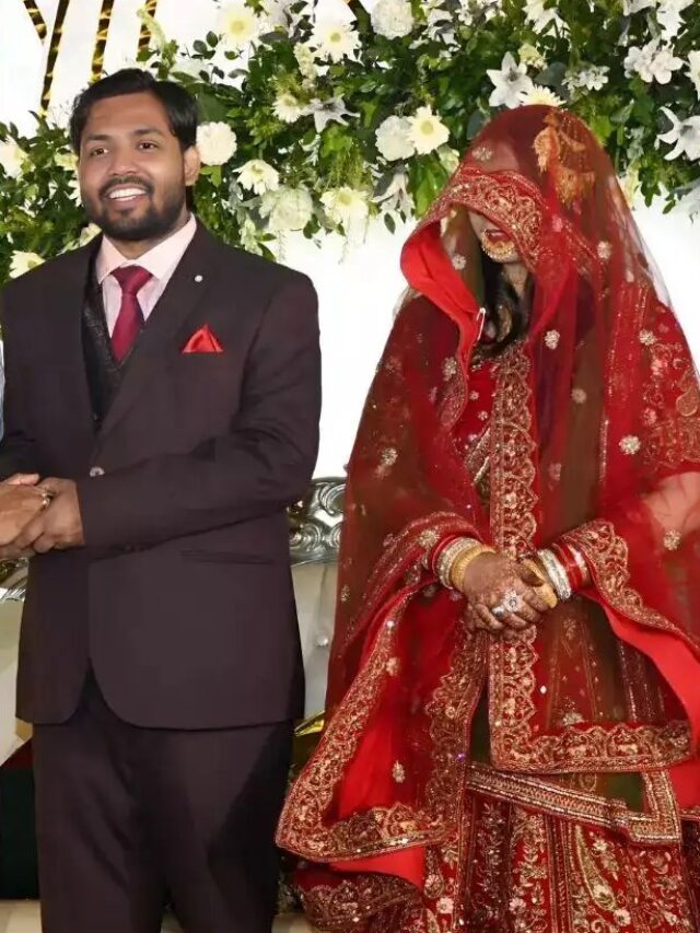 khan-sir-wife